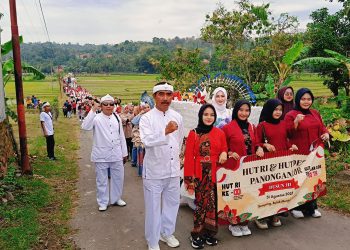 Kirab Budaya Hari Jadi Desa Panongan Lor Ke 40 Membludak, Puncak Acara Ditutup Pagelaran Wayang Golek