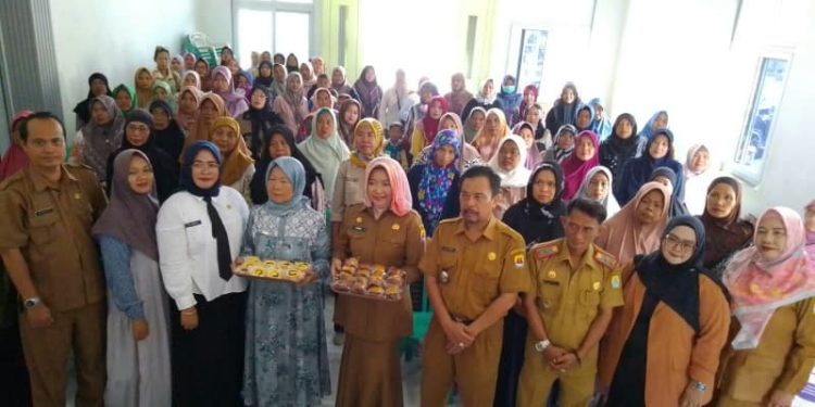 DPPKBP3A Berikan Pelatihan Vokasional PESONA  Kelompok Perempuan Kepala Keluarga