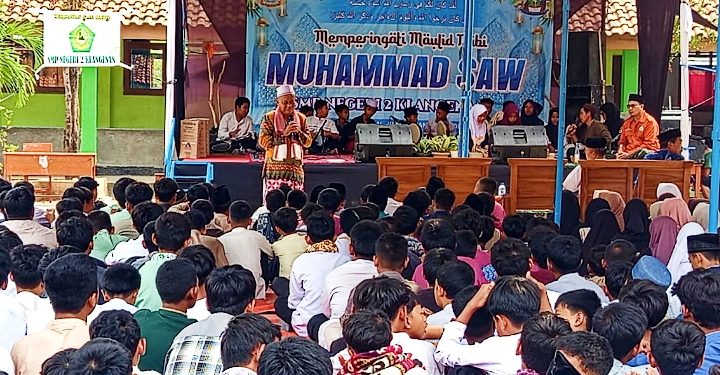 SMPN 2 Klangenan Gelar Maulid Nabi Muhammad SAW, Dengan Tema “Meneladani Rosulullah Menuju Generasi Yang Hebat”