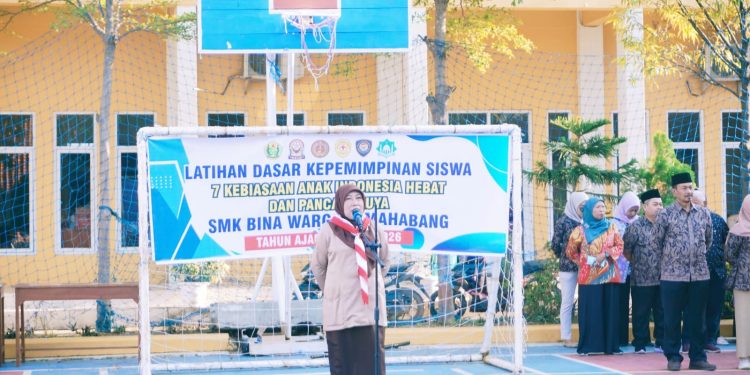 SMK Bina Warga Lemahabang Gelar Latihan Dasar Kepemimpinan Siswa