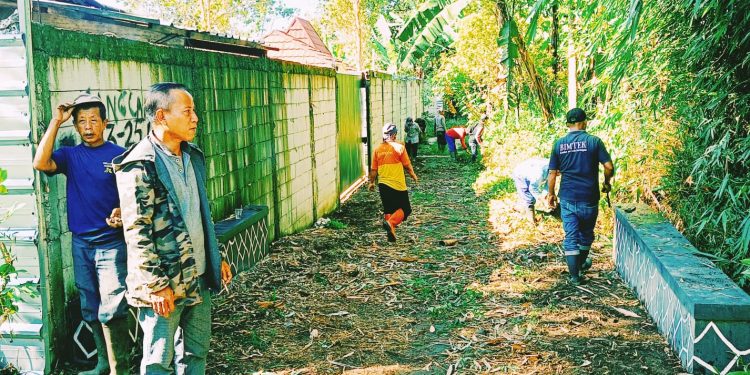 Tingkatkan Infrastruktur, Pemdes Sangkanerang Gelar Pembangunan Jalan Rabat Beton
