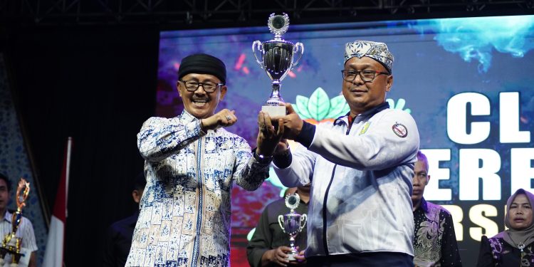 ‎Pemkab Indramayu Raih Juara Umum PORSENITAS  XII