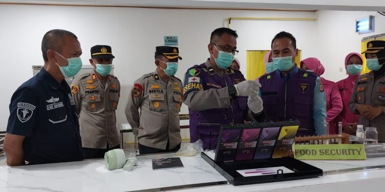 Kolaborasi Polres Indramayu dan Rumkit Bhayangkara, Uji Keamanan Pangan MBG
