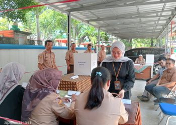 DPMD Indramayu Lakukan Simulasi Pemungutan Suara di TPS Digital