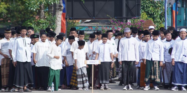 Pemkab Indramayu Gelar Apel Hari Santri