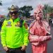 Pocong dan Polantas Bikin Heboh Car Free Day Kuningan: Seram-Seram Lucu, Warga Terhibur!