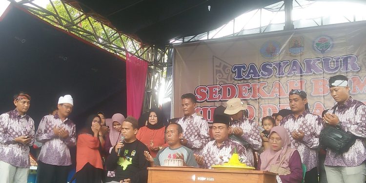 Semarak Sedekah Bumi dan Milad Desa Pabedilan Kaler ke 42 Tahun