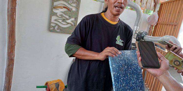 Dari Tumpukan Sampah, Bank Sampah Wiralodra Balongan Ciptakan Peluang Kerja  