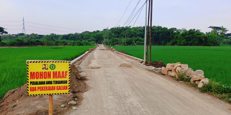 CV Kalima Enam Teknik Mulai Kebut Pemeliharaan Berkala Jalan Putat – Koreak