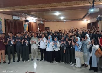 Tanamkan Nilai Demokrasi Sejak Dini, Ratnawati Gelar Pendidikan Demokrasi kepada Siswa SMAN 1 Sindang