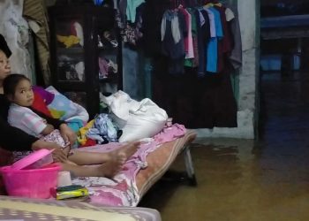 Kisah Warji yang Rumahnya Kebanjiran, Imbas Luapan Kali Asin Desa Bunder