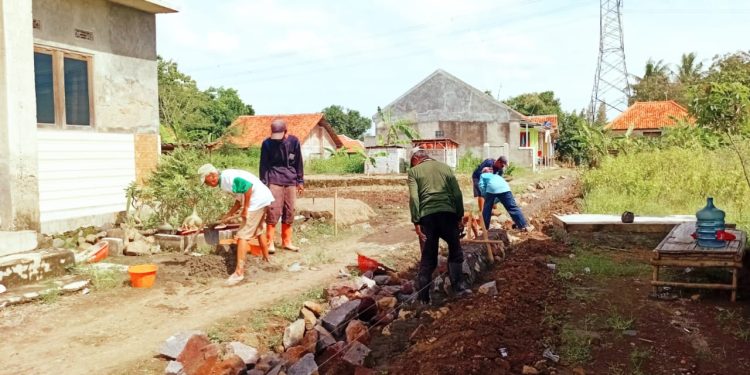 Aspirasi Warga, Pemdes Kaligawe Realisasikan Pembangunan Jalan Desa