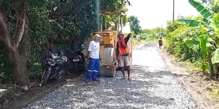 CV. ALZDAF Kebut Pembuatan Saluran dan Peningkatan Ruas Jalan Sigong – Tuk Karangsuwung