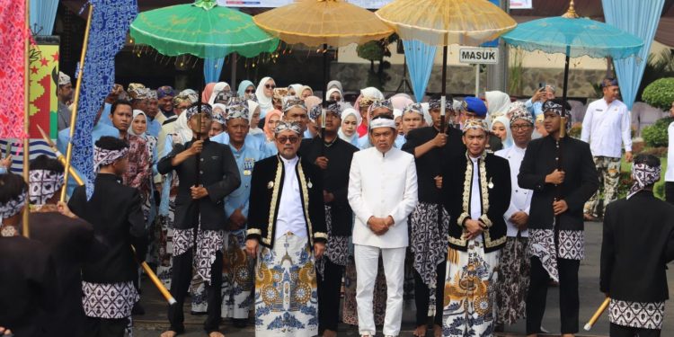 Hari Jadi ke-543 Cirebon: Gubernur Dedi Mulyadi Puji Lompatan Kemajuan, Soroti Potensi Jadi “Yogyakartanya Jawa Barat”
