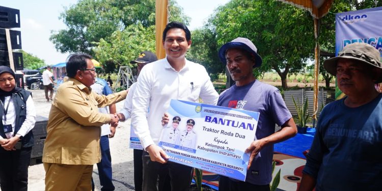 Bupati Lucky Hakim Targetkan Produksi Padi 1,7 Juta Ton