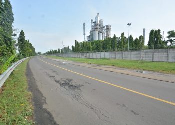 15 Desember 2025, RU VI Balongan Uji Coba Penutupan Jalan Depan Kilang 