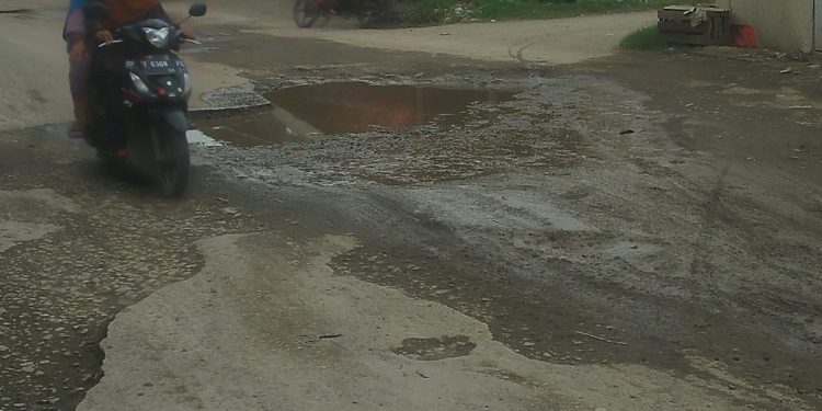 Masyarakat Cirebon Timur Berharap Adanya Perbaikan Jalan Kabupaten Cirebon Yang Rusak