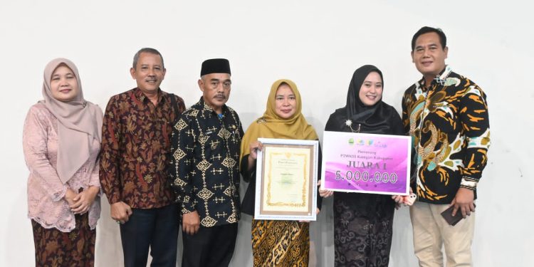 Camat Dukupuntang Apresiasi Desa Dukupuntang Atas Raihan Juara 1 Lomba P2WKSS Tingkat Jawa Barat