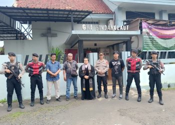 Perayaan Natal Umat Kristiani di GKI Sindanglaut di Jaga Ketat Polisi