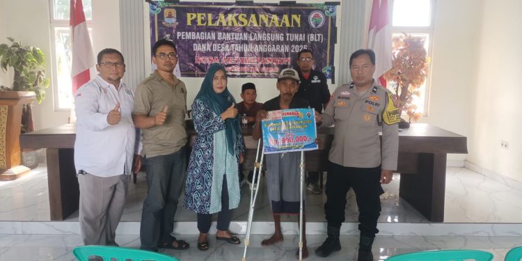 Pemdes Arjawinangun Salurkan BLT DD Tahap IV