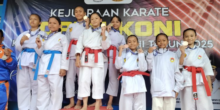 Dojo Baraya Srikandi Karangsuwung Sabet 3 Medali Perunggu di Kejuaraan Karate Open Koni Cup Kabupaten Cirebon