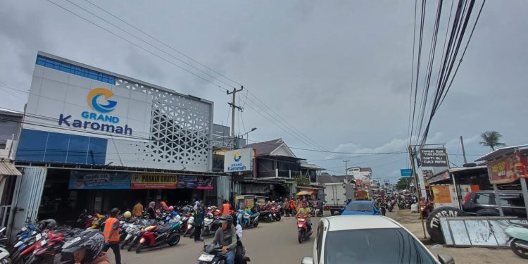 Andalalin Di Soal, Karomah Toserba Dituding Pemicu Kemacetan Jalan Utama