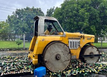 Polres Indramayu Musnahkan Puluhan Botol Miras Hasil Operasi Pekat