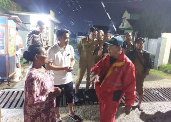 Wabup Jigus Tinjau Banjir di Mundu, Tanggul Jebol dan Sungai Meluap Jadi Penyebab
