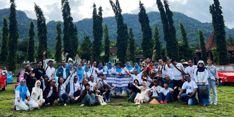 PWI Indramayu Gelar Santiaji dan Ajak Plesiran di Tiga Provinsi