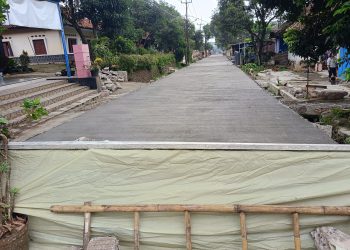 CV. Rizkiyya Anugrah Rahayu Rampungkan Pengecoran Jalan Halimpu – Wangkelang, Warga Apresiasi Kinerja DPUTR Kabupaten Cirebon