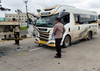 Kecelakaan Beruntun di Jalan Indramayu – Cirebon, Satu Orang Meninggal,  Tiga Kendaraan Ringsek 