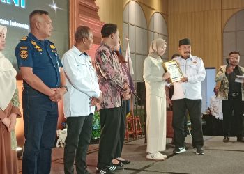 Puncak Peringatan HPN 2026, PWI Indramayu Anugerahi Belasan Local Hero 