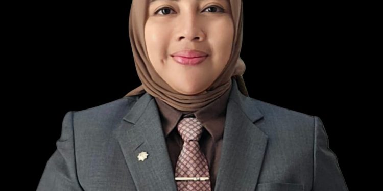Kepala Disnaker Indramayu Terima Penghargaan PWI Award  ke 9