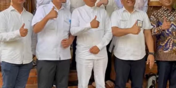 Bupati Cirebon Hadiri Rapat Infrastruktur di Lembur Pakuan, Perbaikan Jalan Jadi Prioritas Jabar