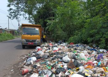Keciduk Buang Sampah Sembarangan, Pemdes Kanci Siapkan Sanksi Dan Denda Bagi Pelanggar
