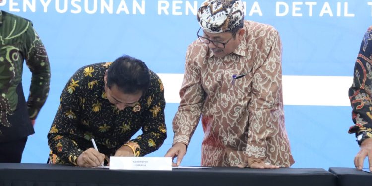 Teken Verifikasi RTRW di Kementerian ATR/BPN, Bupati Imron Siapkan ‘Peta Baru’ Investasi Cirebon