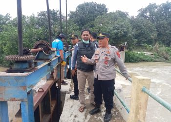 Mayat Wanita Misterius Tersangkut di Bendungan Remen Tamansari Indramayu