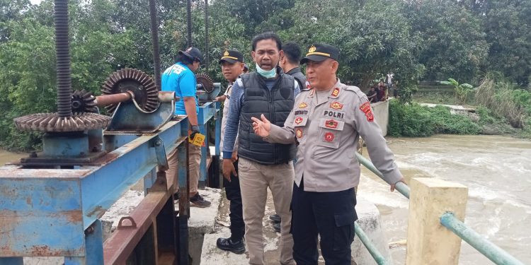 Mayat Wanita Misterius Tersangkut di Bendungan Remen Tamansari Indramayu