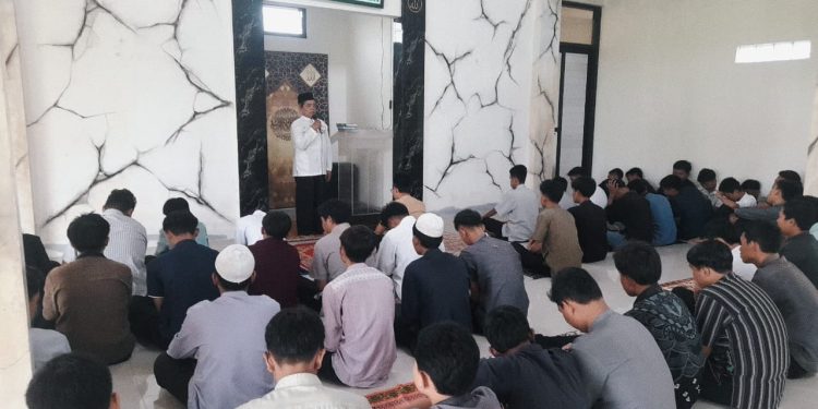 SMK Dwi Bhakti Ciledug Terapkan Program Pesantren Ekologi Ramadhan 2026