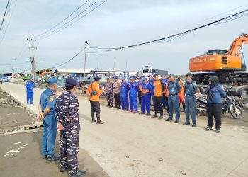Perahu Nelayan Ditabrak Tongkang di Perairan Pulau Rakit, Indramayu, 4 Awak Kapal masih dalam pencarian Tim SAR Gabungan