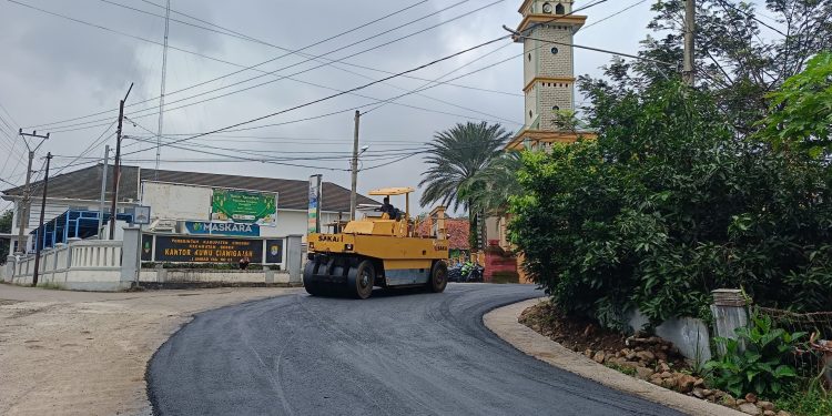 CV. Berkat Indah Jaya Kebut Peningkatan Jalan Sindanglaut – Ciawigajah, Perbaiki Akses Vital Perbatasan Kabupaten Kuningan