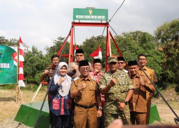 Bupati Cirebon Apresiasi Pembangunan Jembatan Gantung di Desa Babakan Inisiasi Kodim 0620