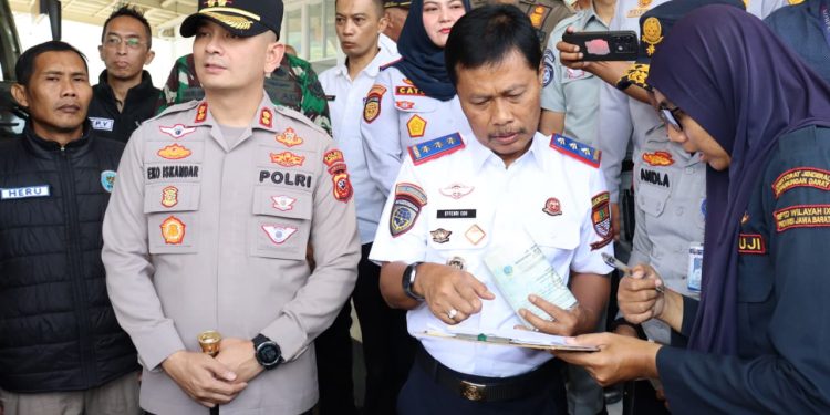 Wali Kota Pimpin Ramp Check Armada Lebaran Demi Mudik Aman dan Nyaman