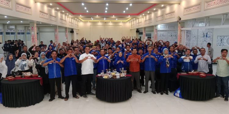 Herman Khaeron Gelar Sosialisasi BUMN Literasi Pengelolaan Keuangan Keluarga di Indramayu
