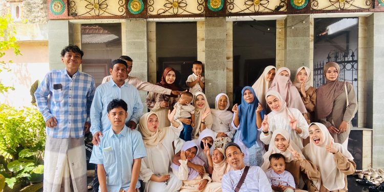 Keluarga Besar Bani KH Uli Fadholi Gelar Halal Bihalal Penuh Khidmat