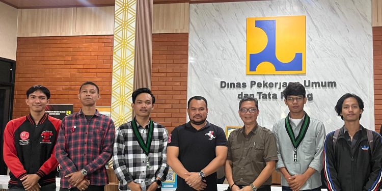 HMI Komisariat Se-UGJ Raya Bersikap atas Dugaan Mangkraknya Pembangunan Jalan di Kabupaten Cirebon dan Soroti Buruknya Tata Kelola dan Ancaman Keselamatan Publik