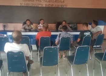 Dishub Indramayu Mediasi Pertemuan Sopir Elf dan Pengurus Bus Primajasa
