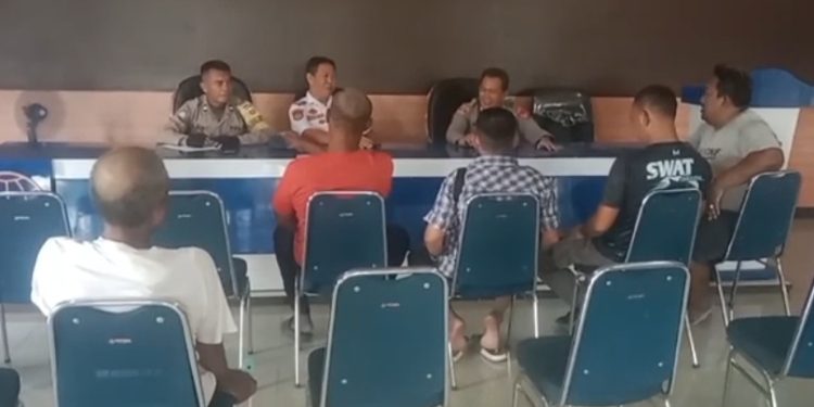 Dishub Indramayu Mediasi Pertemuan Sopir Elf dan Pengurus Bus Primajasa