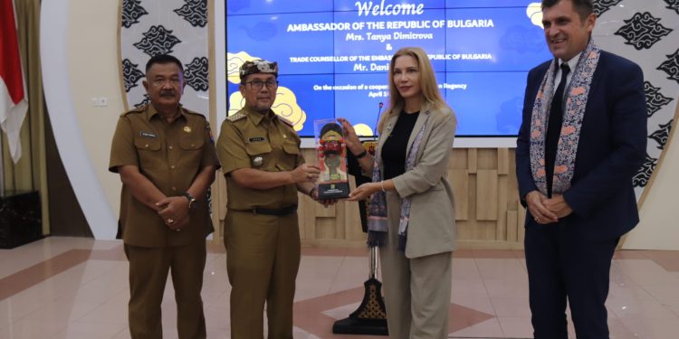 Sambut Kunjungan Duta Besar Bulgaria, Bupati Cirebon Dorong Kerja Sama Industri dan Investasi