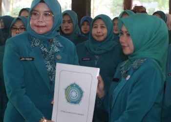 Ketua Tim Penggerak PKK dan Pembina Posyandu Kecamatan se-Kabupaten Cirebon Resmi Dilantik